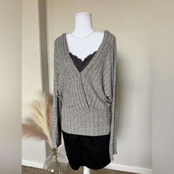 NWT Forever21 - Lace Bralette in Charcoal Gray - Picture 4 of 13